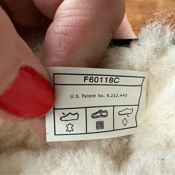 Ugg Ansley Slipper Black Water Resistant Suede - Picture 8 of 9